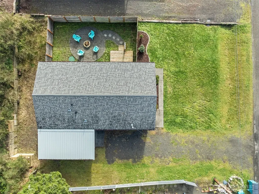 2316 S Pleasant Drive Westport WA 98595
