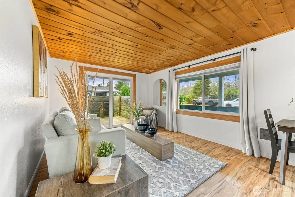 2316 S Pleasant Drive Westport WA 98595