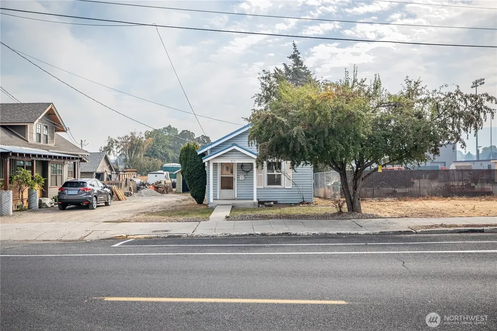 915 Orondo Avenue Wenatchee WA 98801