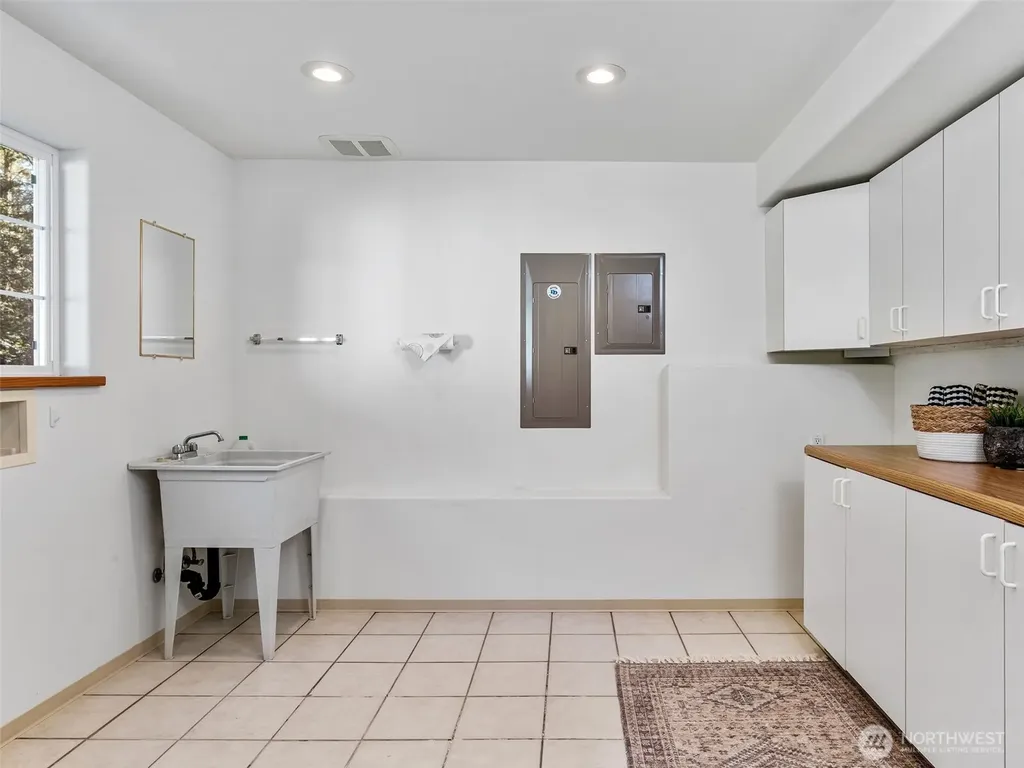 931 Jolie Way Port Townsend WA 98368