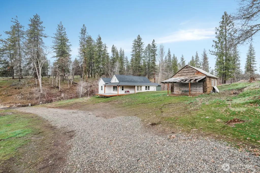 932 Zelinski Road Goldendale WA 98620