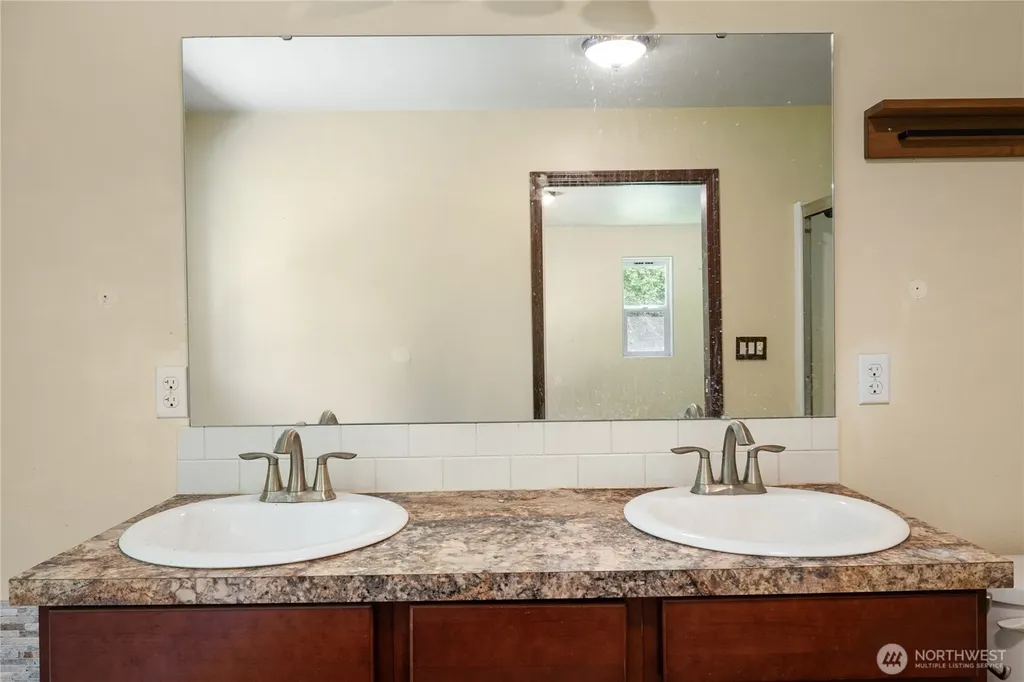 231 W New Moon Lane Matlock WA 98560