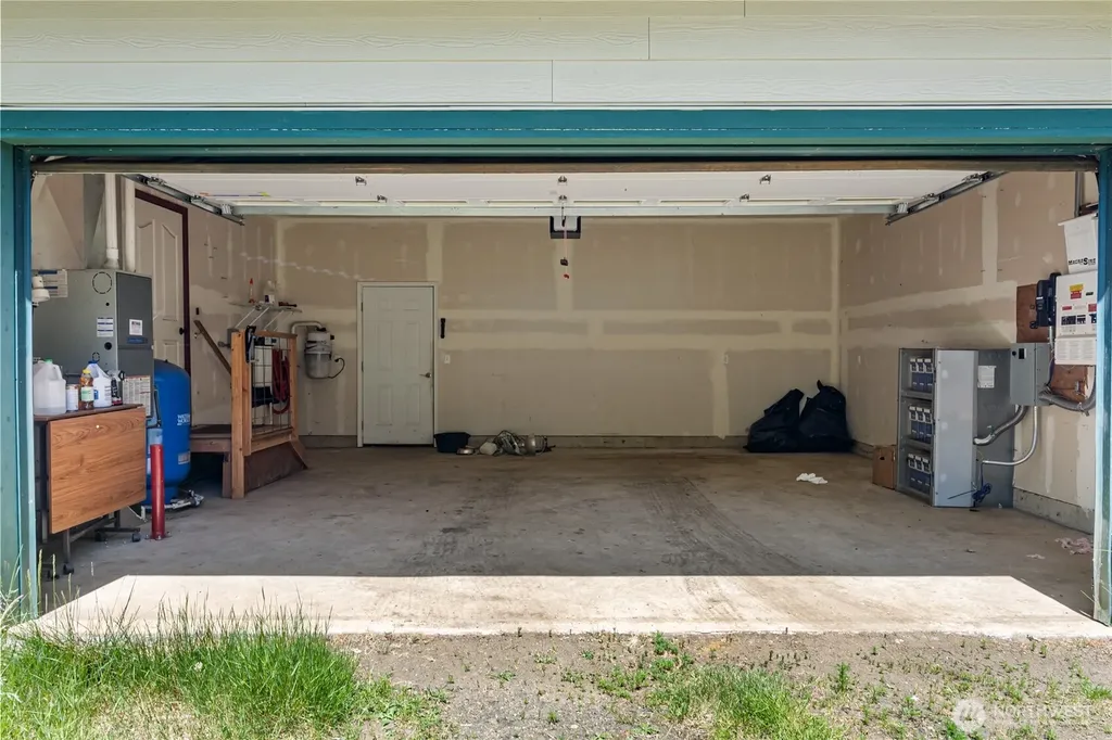231 W New Moon Lane Matlock WA 98560