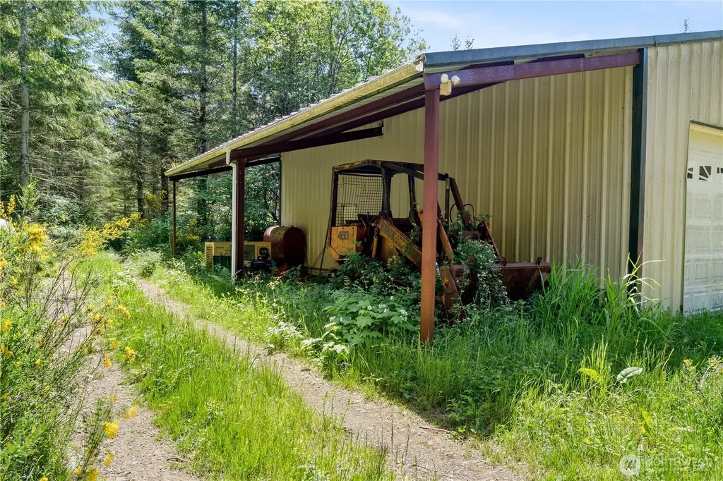 231 W New Moon Lane Matlock WA 98560