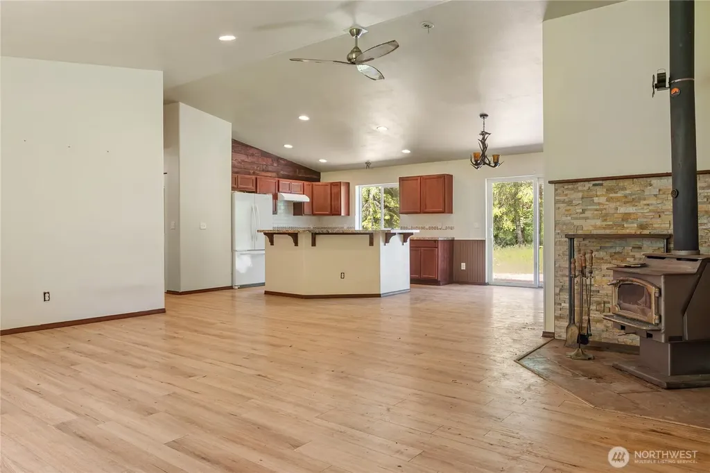 231 W New Moon Lane Matlock WA 98560