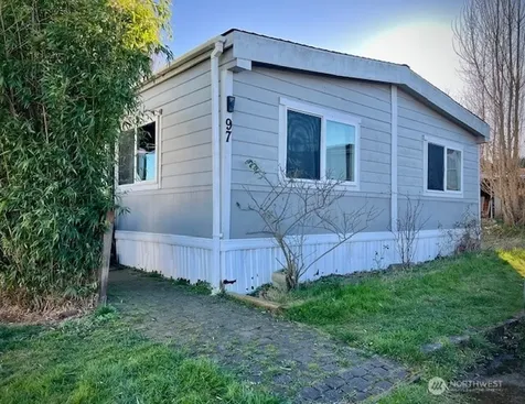 1320 N Oak Harbor Street Oak Harbor WA 98277