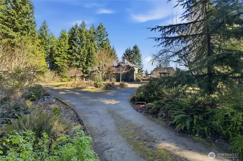 13515 152nd Street E Puyallup WA 98374
