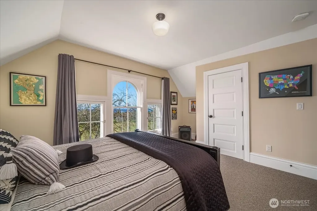 4200 Washington Avenue W Seattle WA 98199