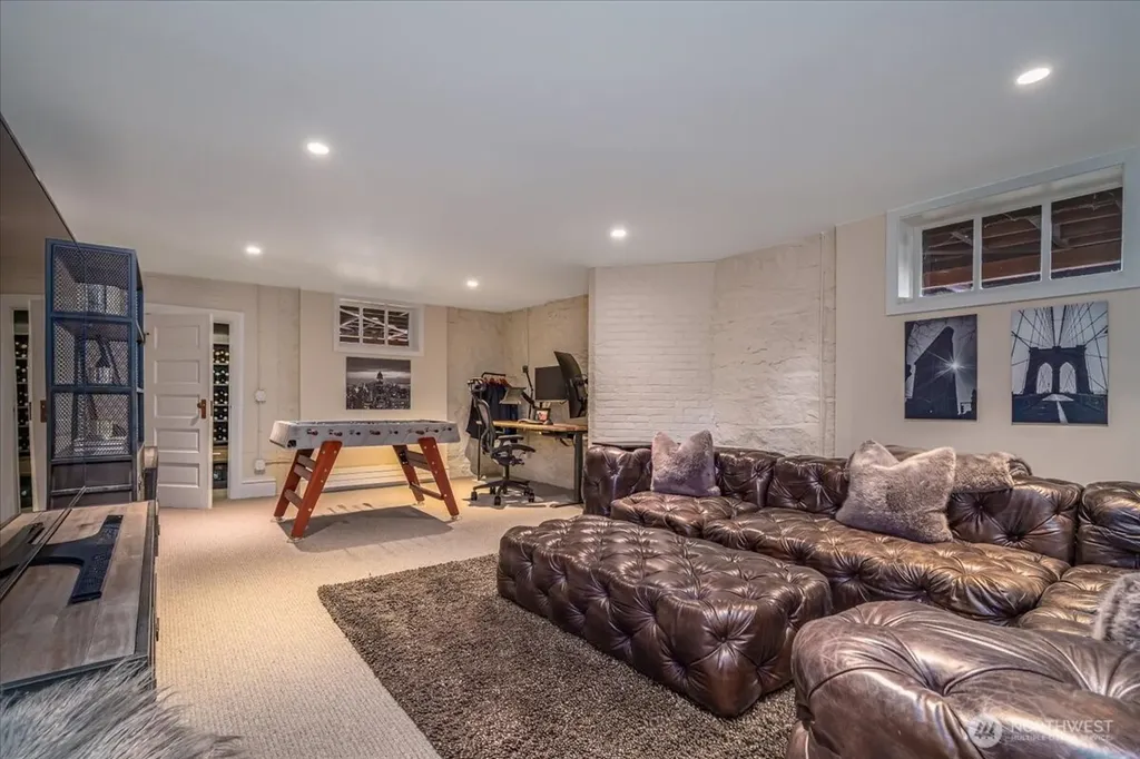 4200 Washington Avenue W Seattle WA 98199