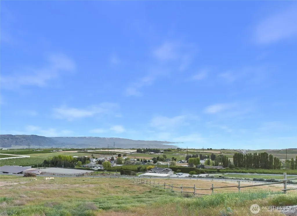 236 S Partridge Lane East Wenatchee WA 98802