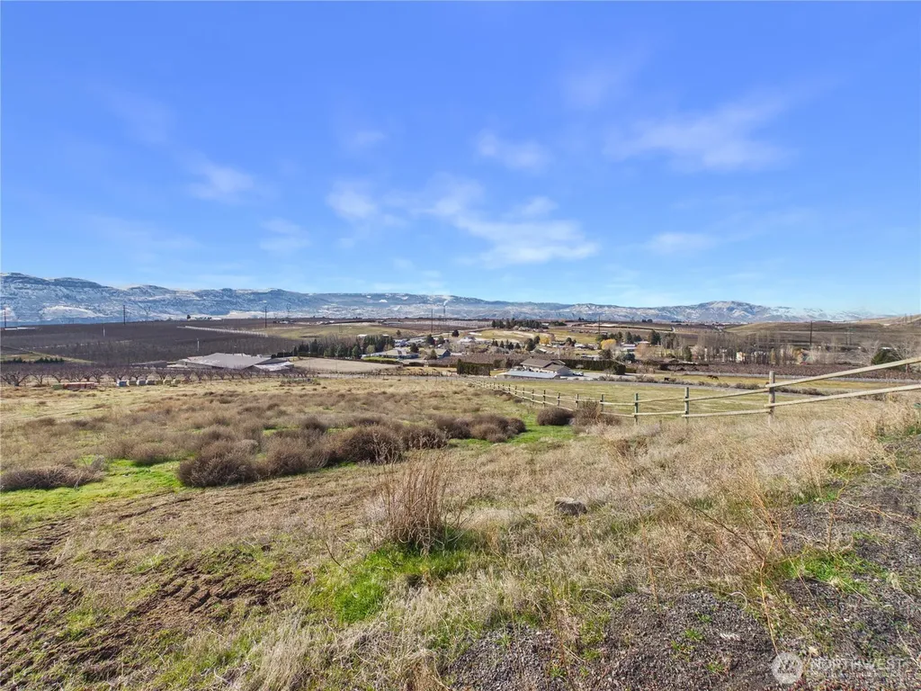 236 S Partridge Lane East Wenatchee WA 98802