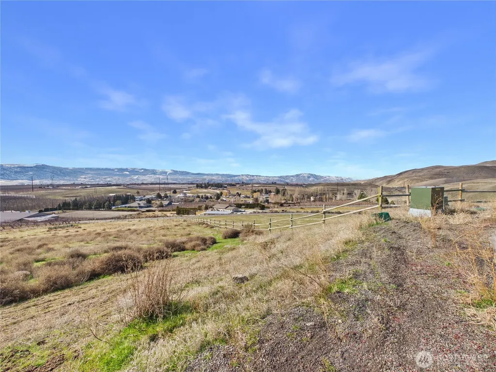 236 S Partridge Lane East Wenatchee WA 98802