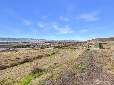 236 S Partridge Lane East Wenatchee WA 98802