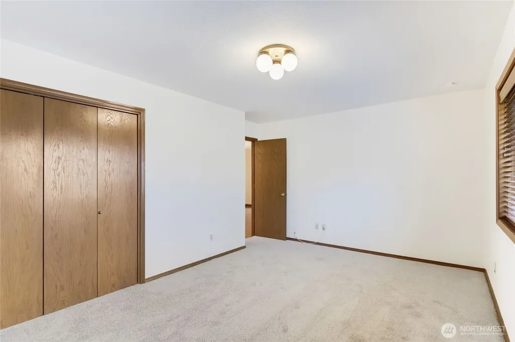13309 NW 14th Avenue Vancouver WA 98685