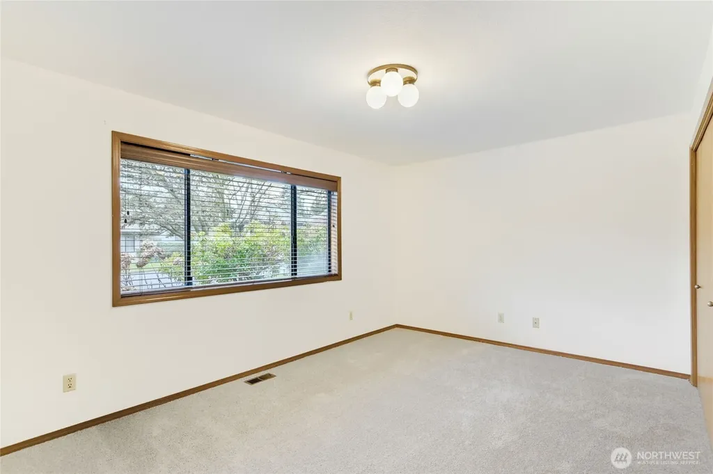 13309 NW 14th Avenue Vancouver WA 98685