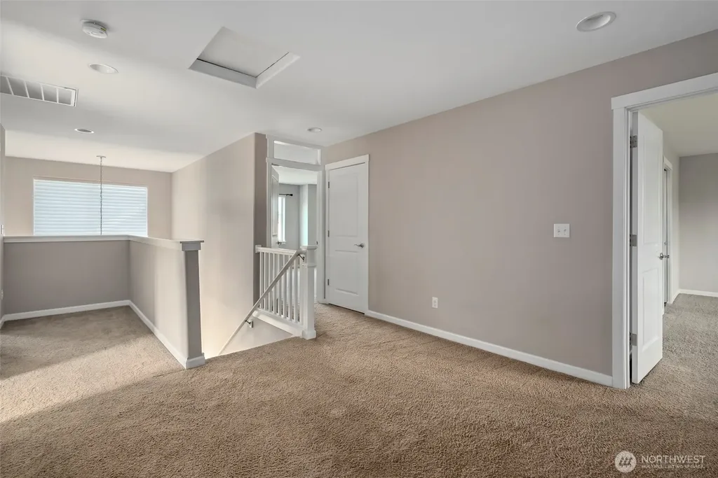 2722 SW Fairway Point Drive Oak Harbor WA 98277