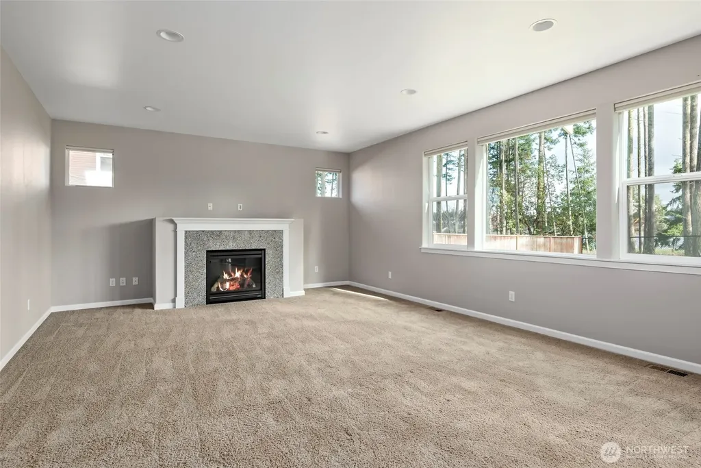 2722 SW Fairway Point Drive Oak Harbor WA 98277