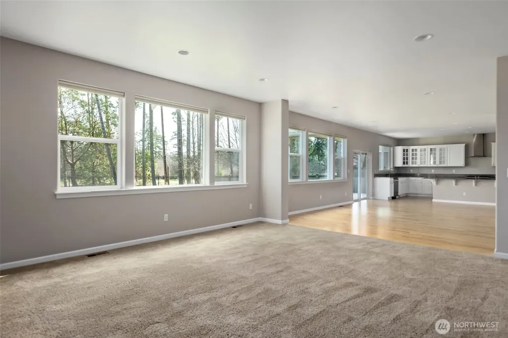 2722 SW Fairway Point Drive Oak Harbor WA 98277