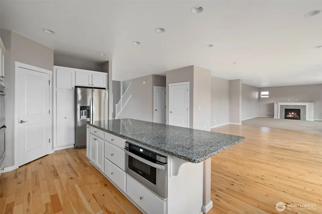 2722 SW Fairway Point Drive Oak Harbor WA 98277