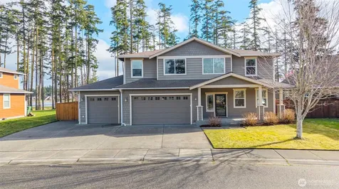 2722 SW Fairway Point Drive Oak Harbor WA 98277