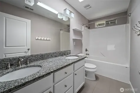 2722 SW Fairway Point Drive Oak Harbor WA 98277