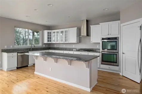 2722 SW Fairway Point Drive Oak Harbor WA 98277