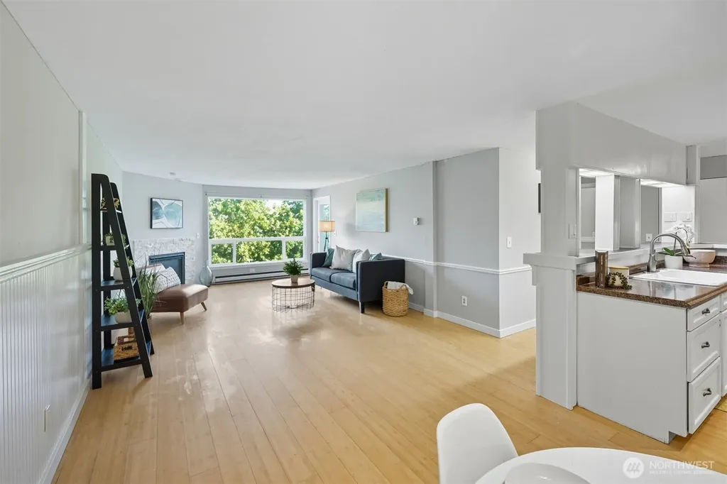 9416 1st Avenue NE Seattle WA 98115