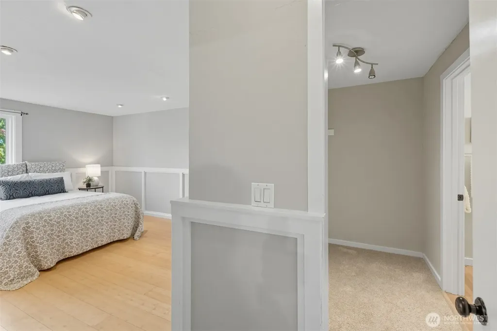 9416 1st Avenue NE Seattle WA 98115