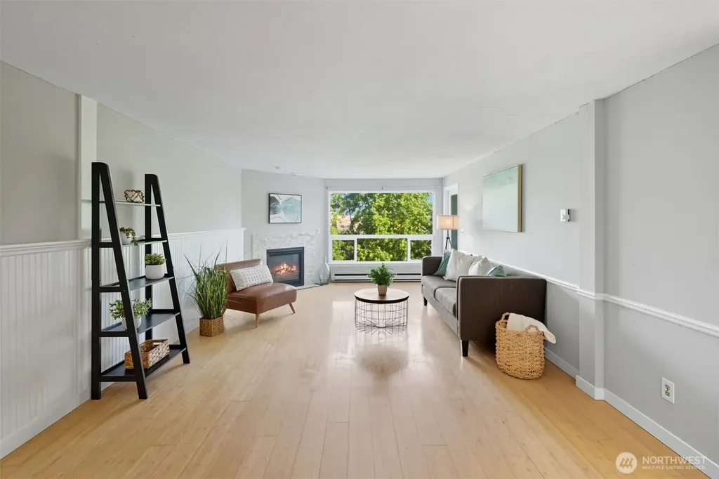9416 1st Avenue NE Seattle WA 98115