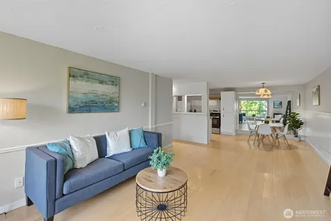 9416 1st Avenue NE Seattle WA 98115