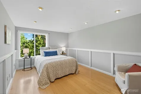 9416 1st Avenue NE Seattle WA 98115
