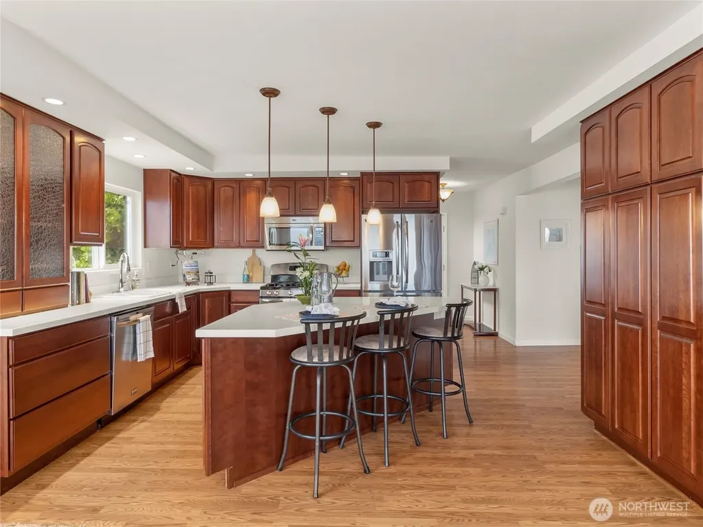 8609 E Caraway Road Port Orchard WA 98366