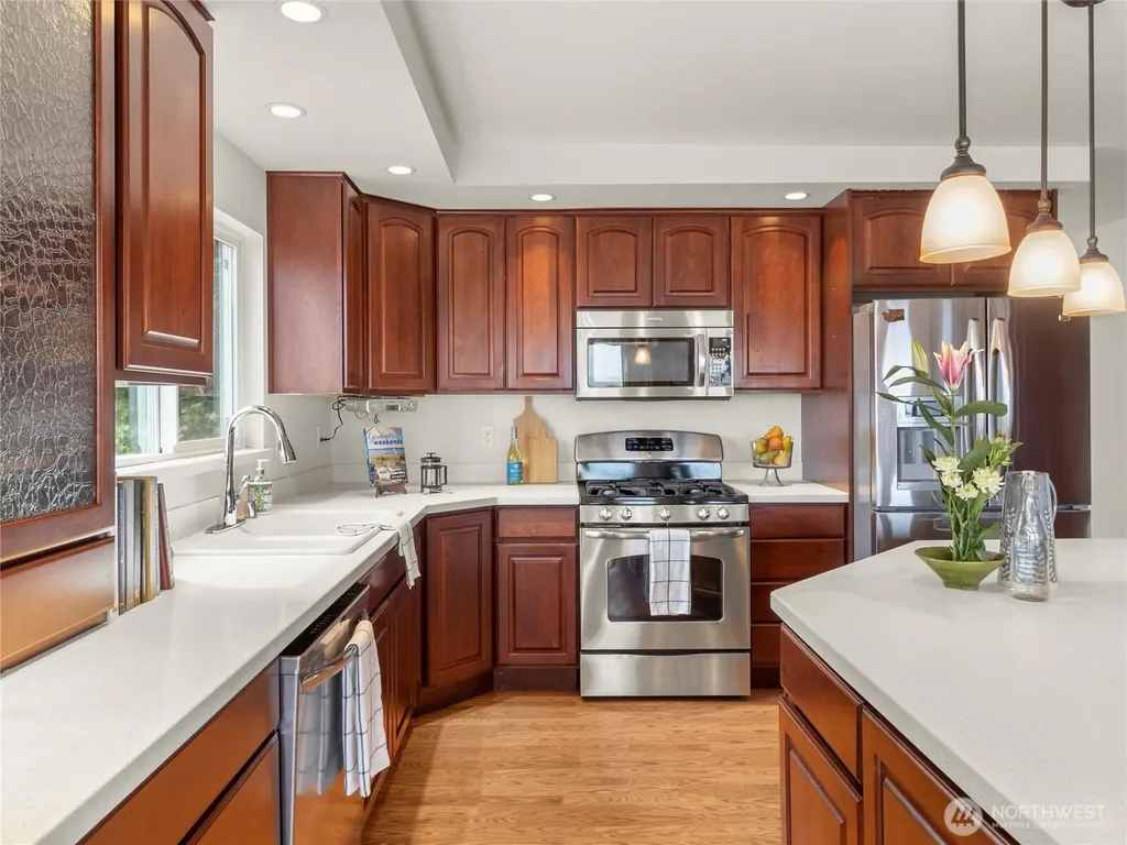 8609 E Caraway Road Port Orchard WA 98366