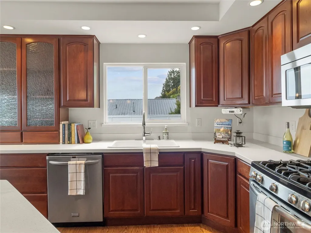8609 E Caraway Road Port Orchard WA 98366