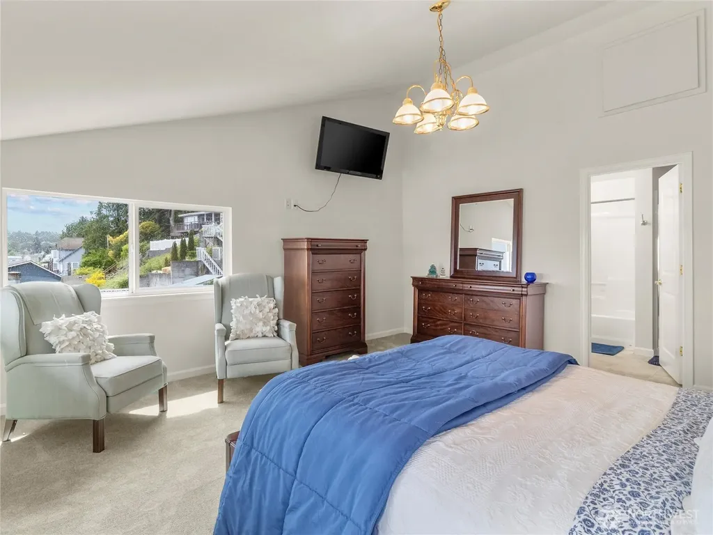 8609 E Caraway Road Port Orchard WA 98366