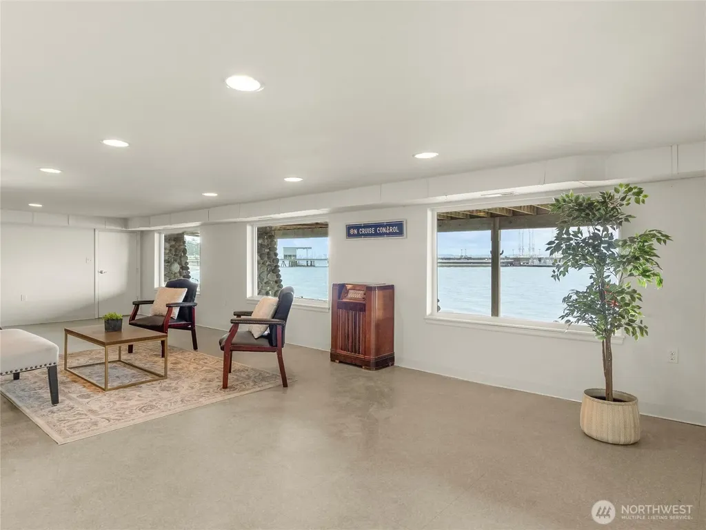 8609 E Caraway Road Port Orchard WA 98366