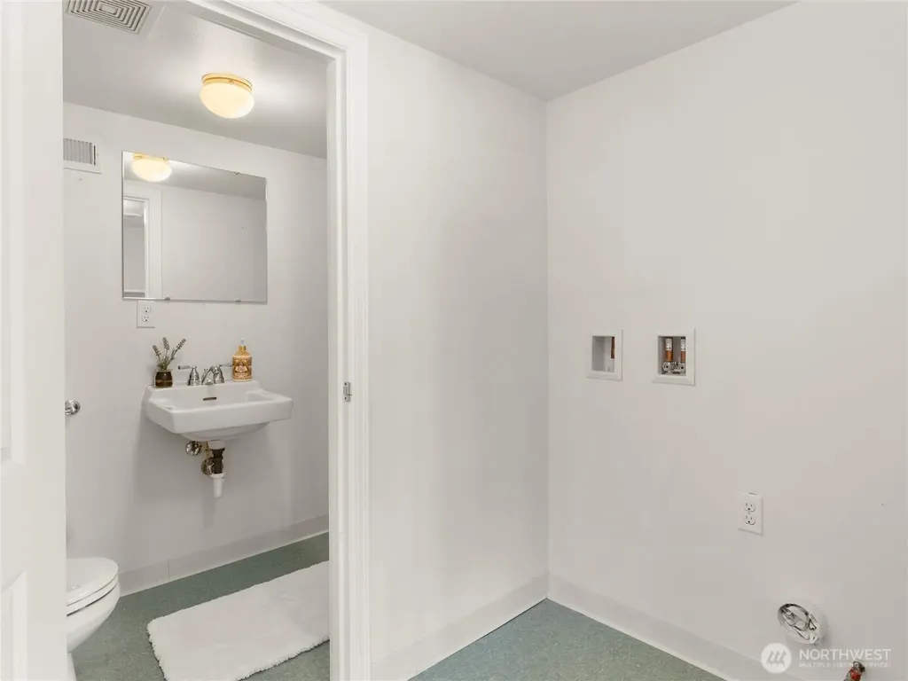 8609 E Caraway Road Port Orchard WA 98366