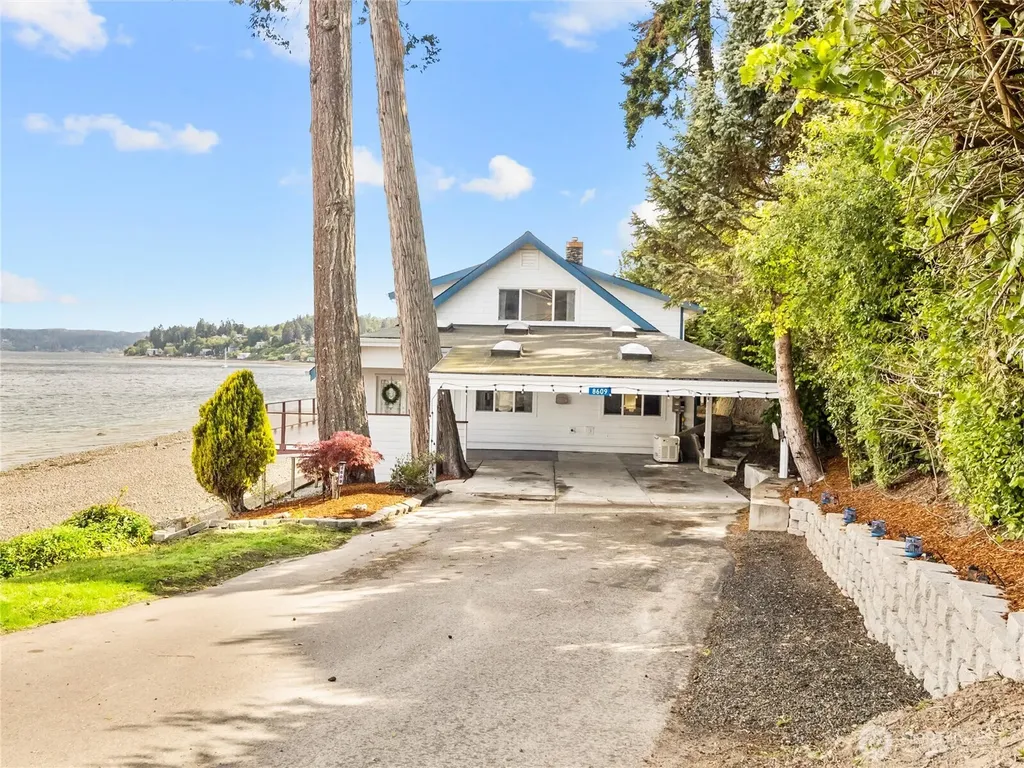 8609 E Caraway Road Port Orchard WA 98366
