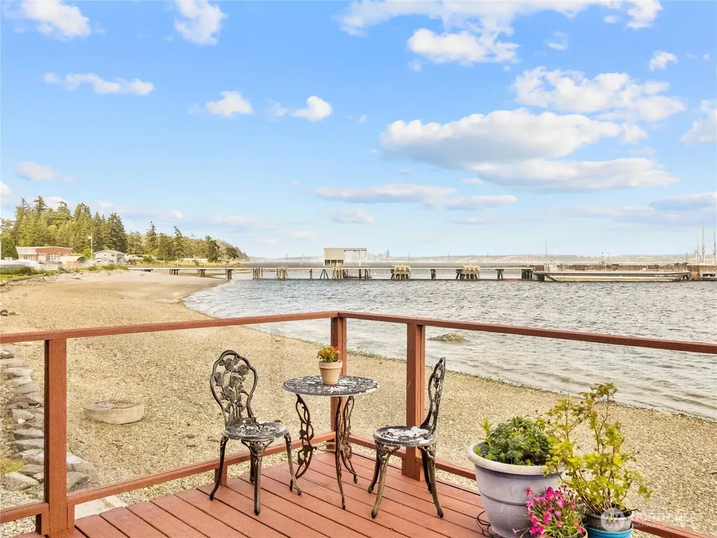 8609 E Caraway Road Port Orchard WA 98366