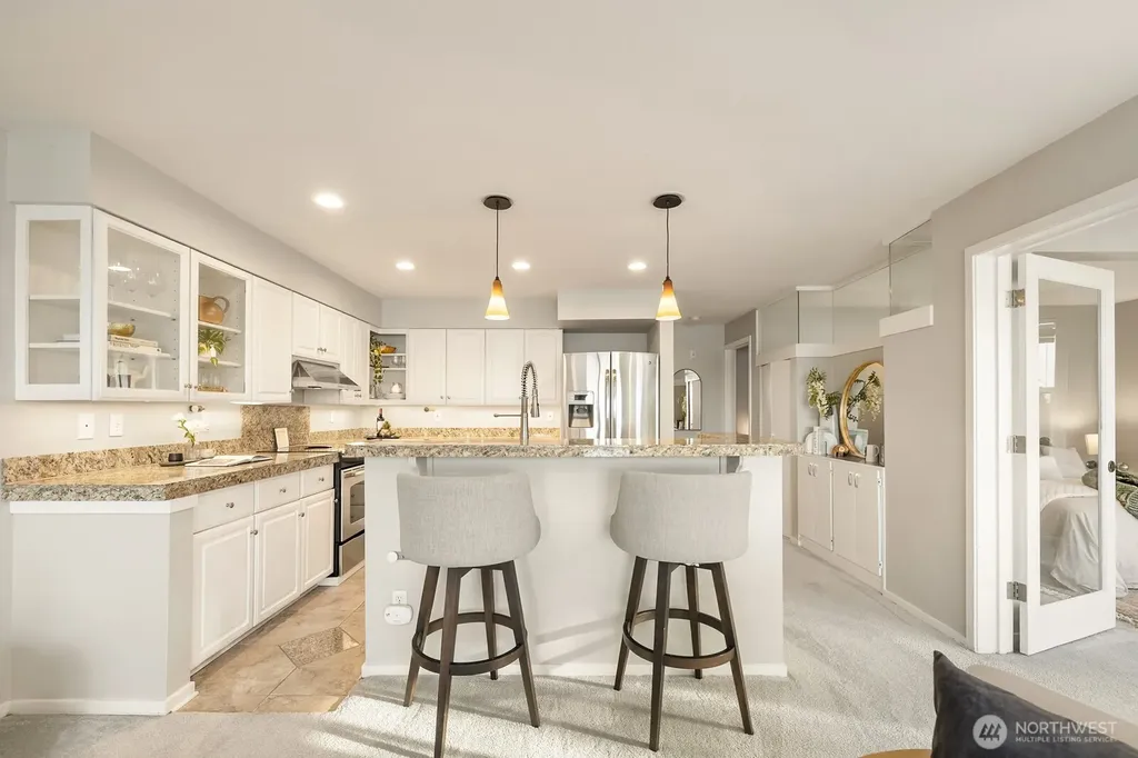 2420 8th Avenue N Seattle WA 98109