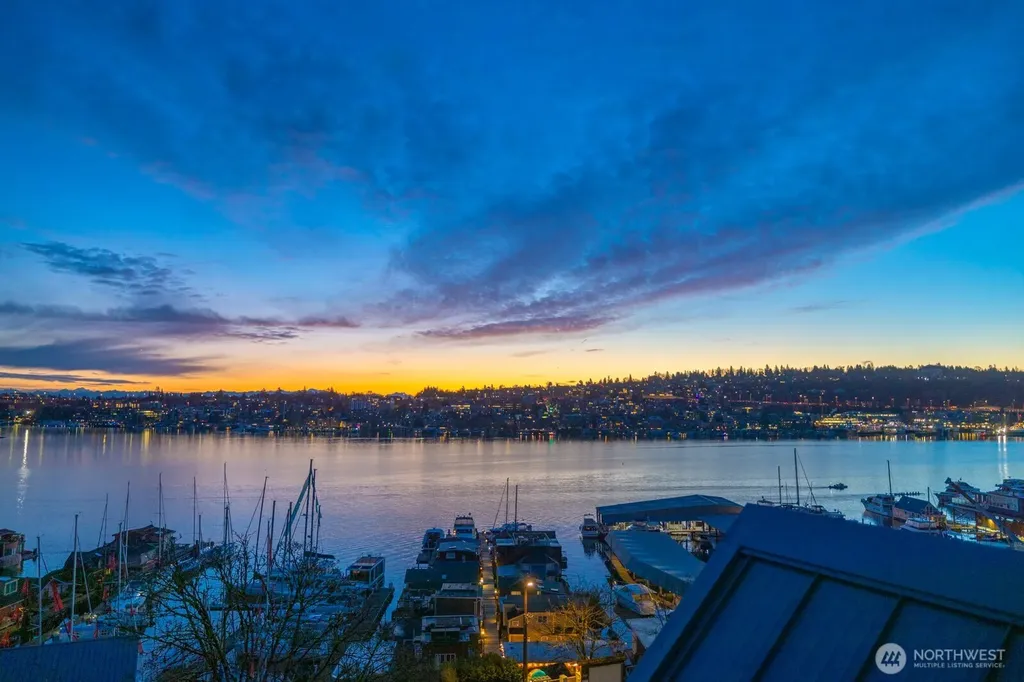2420 8th Avenue N Seattle WA 98109