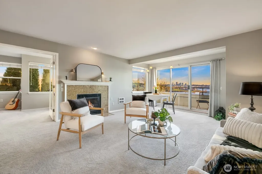 2420 8th Avenue N Seattle WA 98109