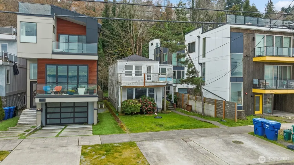 1768 Alki Avenue SW Seattle WA 98116