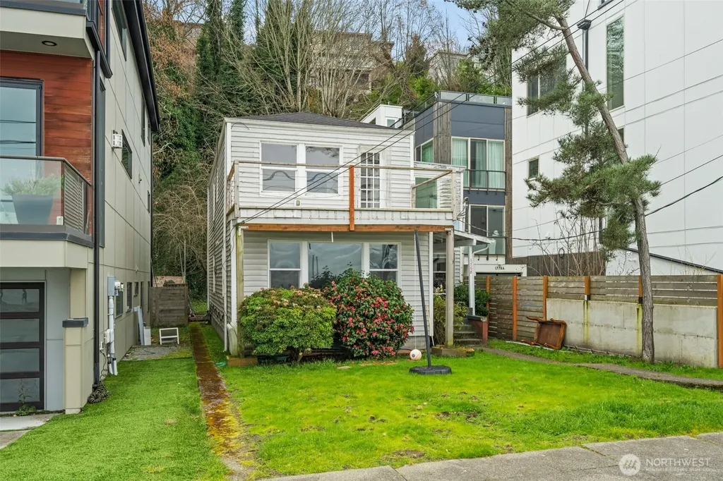 1768 Alki Avenue SW Seattle WA 98116