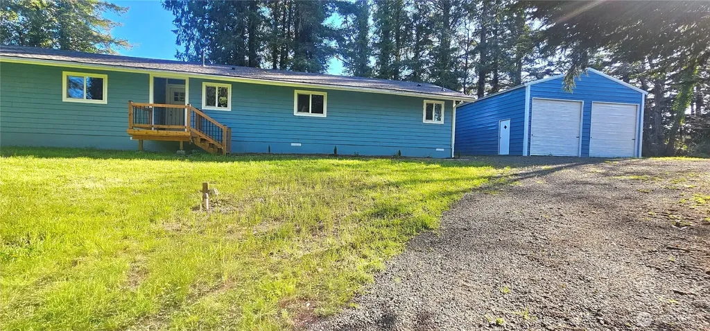 2693 State Route 101 Ilwaco WA 98624