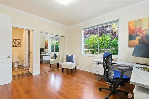6222 37th Avenue NE Seattle WA 98115