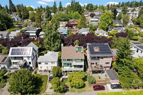 6222 37th Avenue NE Seattle WA 98115