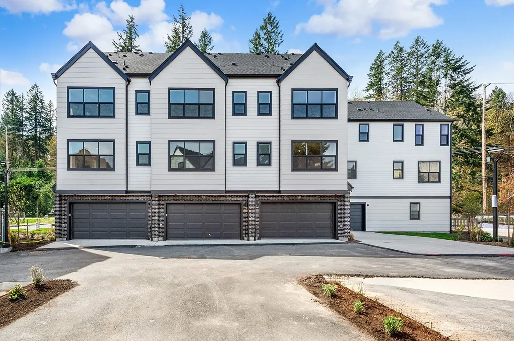 720 Newport Way NW Issaquah WA 98027