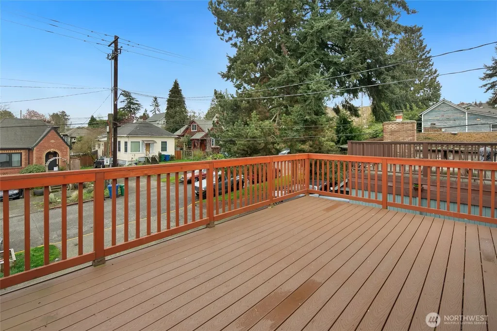 942 N 82nd Street Seattle WA 98103
