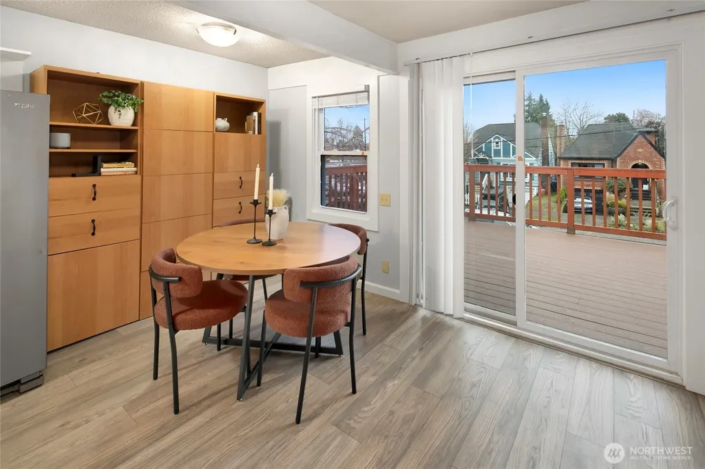 942 N 82nd Street Seattle WA 98103